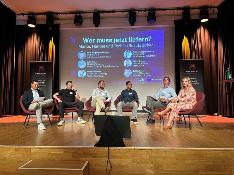 The closing panel of the 2nd Swiss Retail Media Day at the Volkshaus in Zurich
