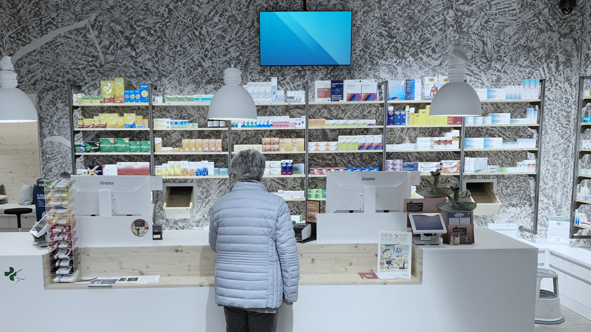 POS-Healthcare — DOOH advertising screen