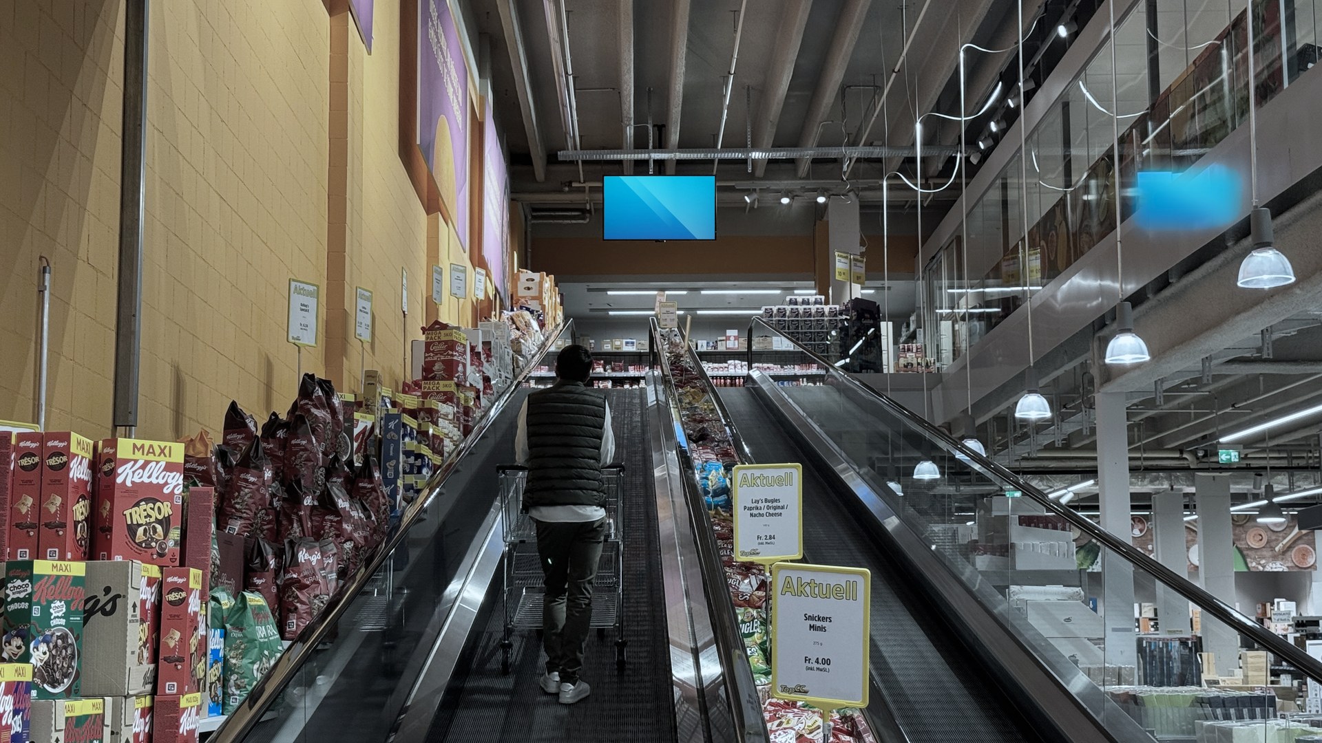 SPAR / TopCC / Tankstellen — DOOH-Werbescreen