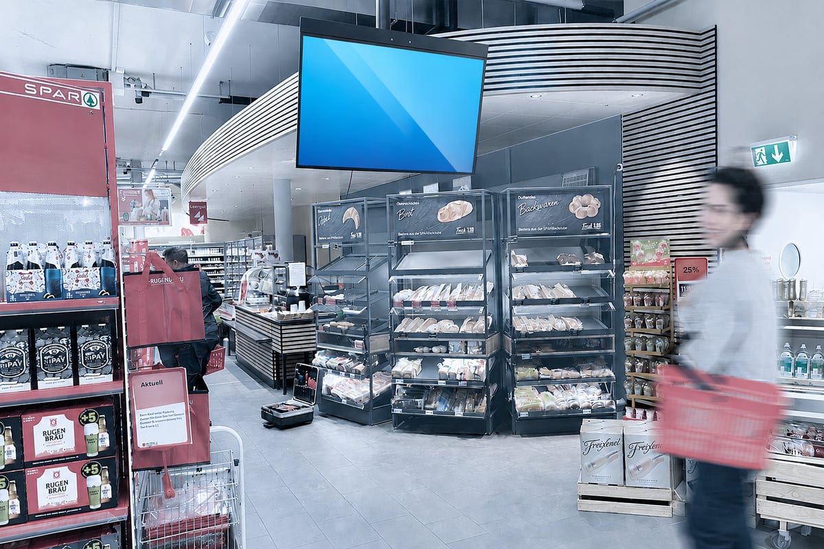 DOOH-Screen im SPAR Supermarkt